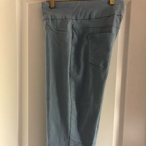 Ruby Road size 8 blue capris